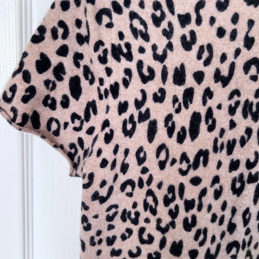 J. Crew Black and Tan Animal Print Short Sleeve 100% Cashmere - Picture 3 of 7